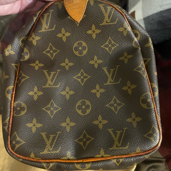 Authentic Louis Vuitton Speedy 30 from 2004. - Picture 5 of 16